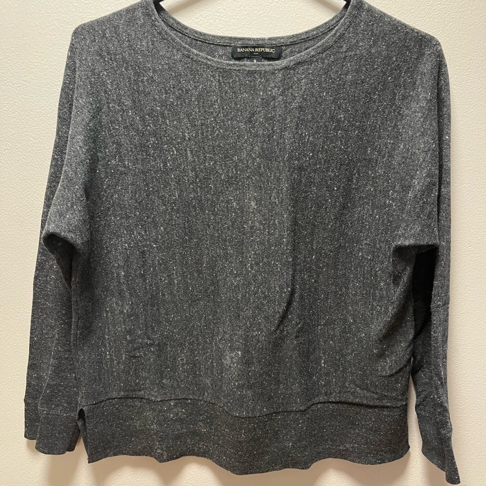 Banana Republic  grey specks Charcoal boat Neck Sweater size s